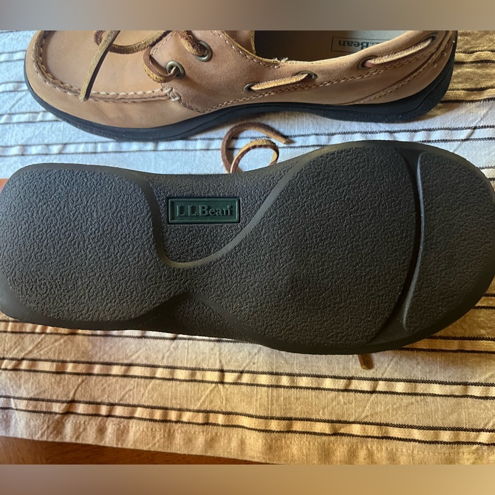L.L. Bean women’s Leather Shoes - Picture 3 of 5